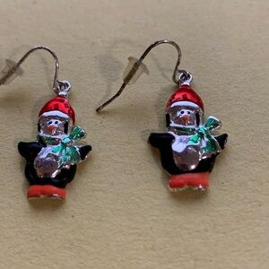 Cute festive penguin pierced earrings*